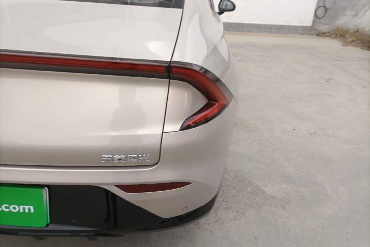 Used Wuling E5 2024 410 km Standard Version
