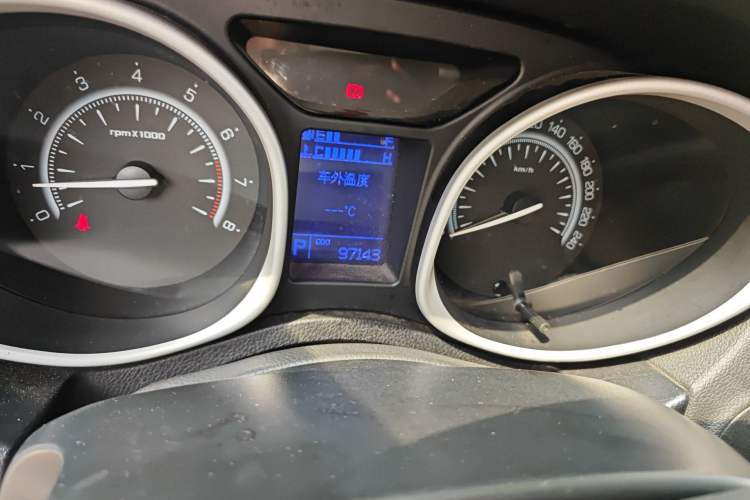 Used GAC Trumpchi GS5 2014 2.0L Automatic Two-Wheel Drive Deluxe Edition Odometer Close Up