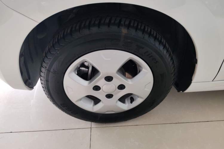 Used Roewe Clever 2021 302 km New Four-Seater Super-Efficient Version