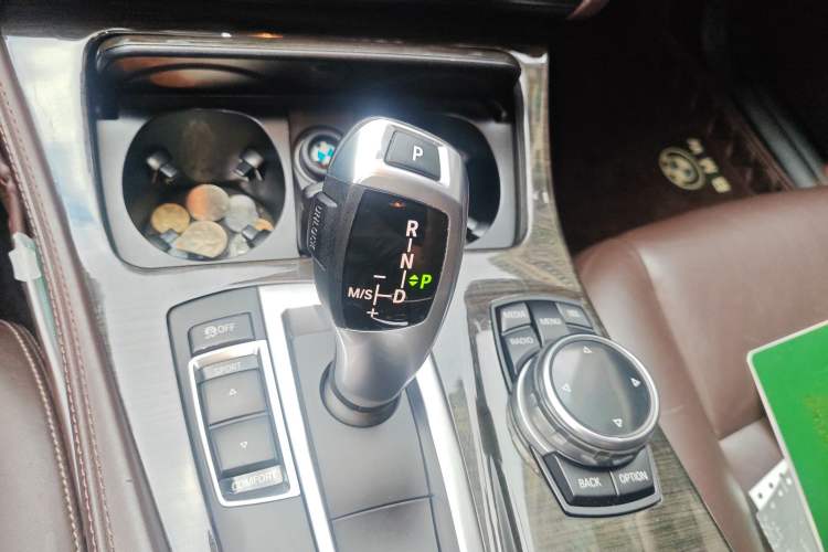 Used BMW 5 Series 2014 525Li Luxury Design Package
