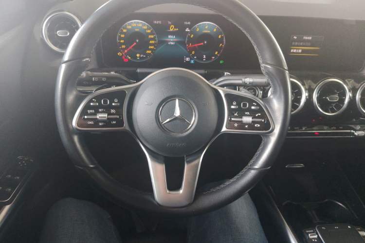 Used Mercedes-Benz B-Class 2022 Revised B 200 Dynamic Edition Steering Wheel