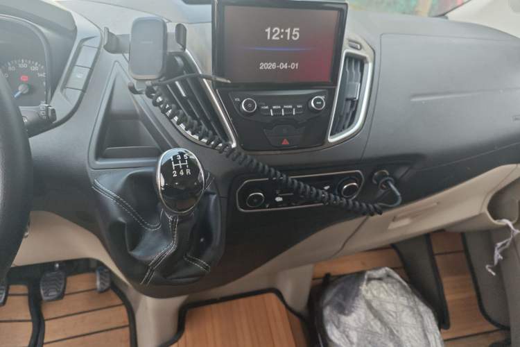 Used Ford Tourneo Custom 2016 2.0T Manual Elite Version
