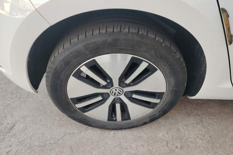 Used Volkswagen Golf Pure Electric 2020 Chari Right Rear Wheel Hub