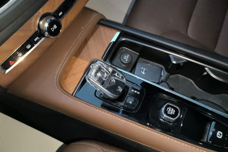 Used Volvo XC90 2024 B6 Zhiyi Luxury 7-Seater