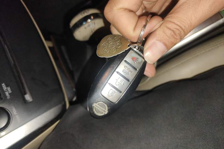 Used Nissan Teana 2006 230JK-S Comfort Sunroof Vehicle Key