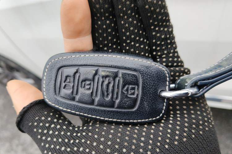 Used Haval H6 Coupe 2019 1.5T Automatic Two-Wheel Drive Ultra-Luxury Smart Connectivity Model China VI Standard Vehicle Key