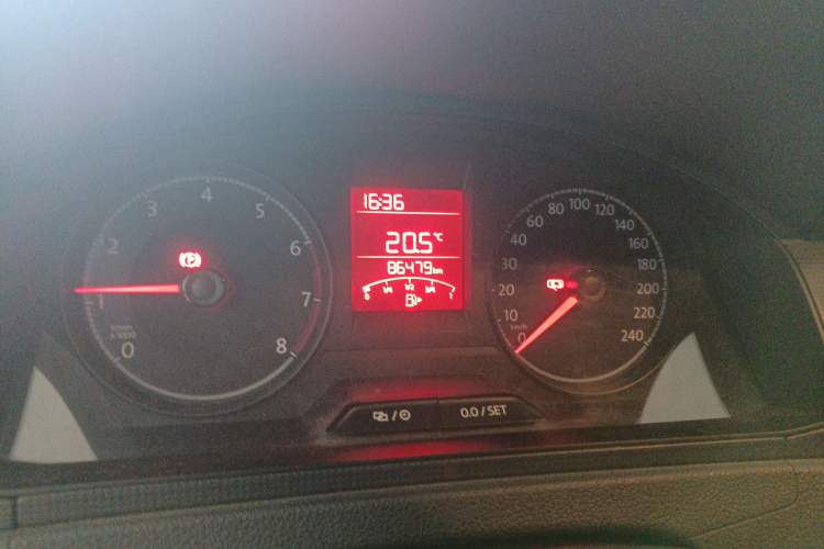 Used Volkswagen Santana 2016 1.6L Manual Fashion Edition
