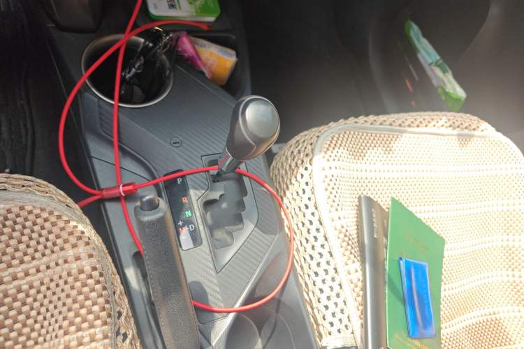 Used Toyota RAV4 2015 2.0L CVT Two-Wheel Drive Fashion Edition Gear Lever