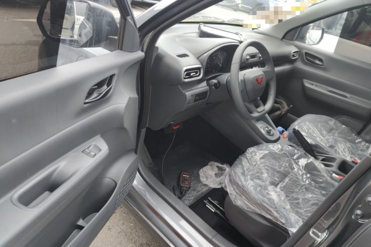 Used Wuling Hongguang New Energy 2024 All-Electric Model 300KM Practical Version
