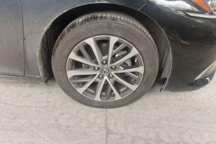 Used Lexus ES 2023 200 Excellence Edition
