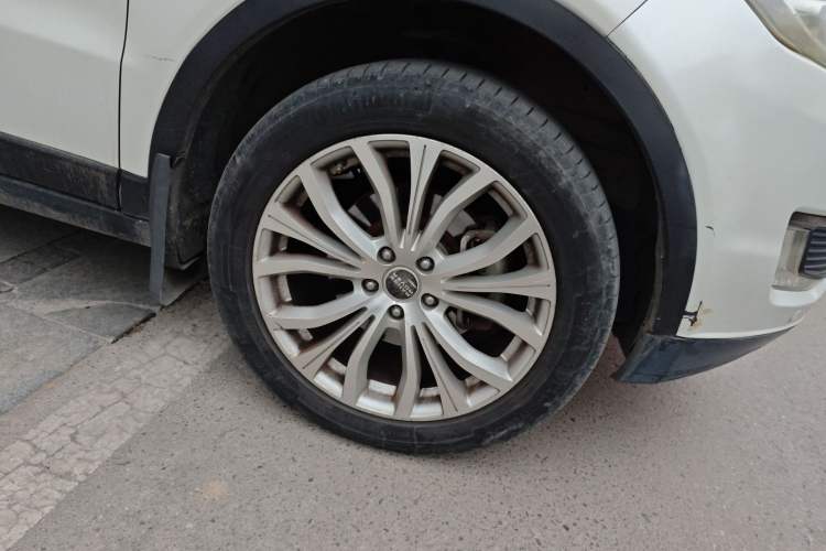 Used Land X7 2015 2.0T Panoramic Prestige Edition