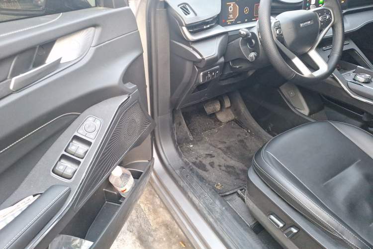 Used Haval H6 2024 1.5T Two-Wheel-Drive Classic Edition
