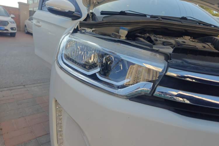 Used Citroen C3-XR 2015 1.6L Automatic Pioneer Model Right Front Headlight