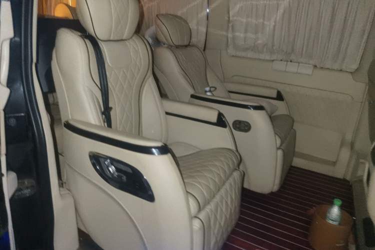 Used Mercedes-Benz Vito 2013 3.0L Elite Edition
