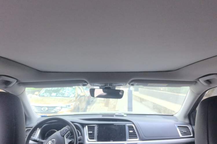 Used Toyota Highlander 2018 2.0T Four-Wheel Drive Prestige Version 7 Seats China V Emission Standard Headliner