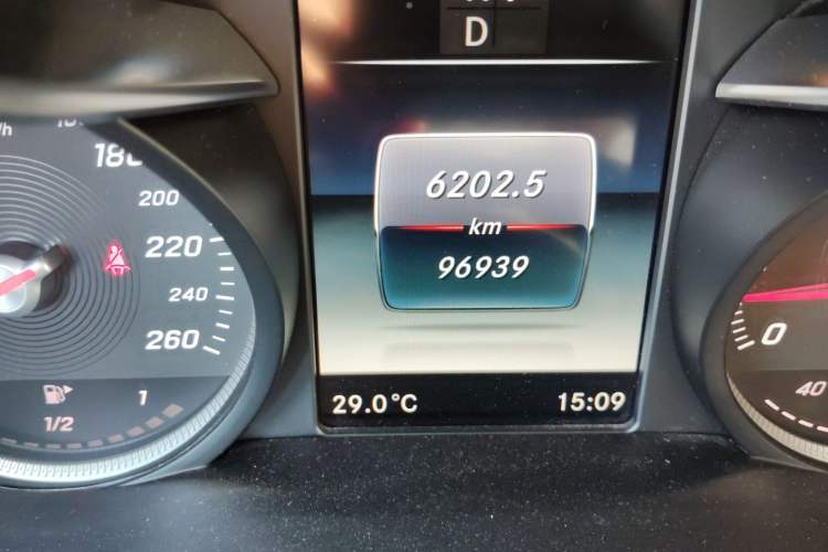 Used Mercedes-Benz C-Class 2017 Facelift C 200 L Sport Edition