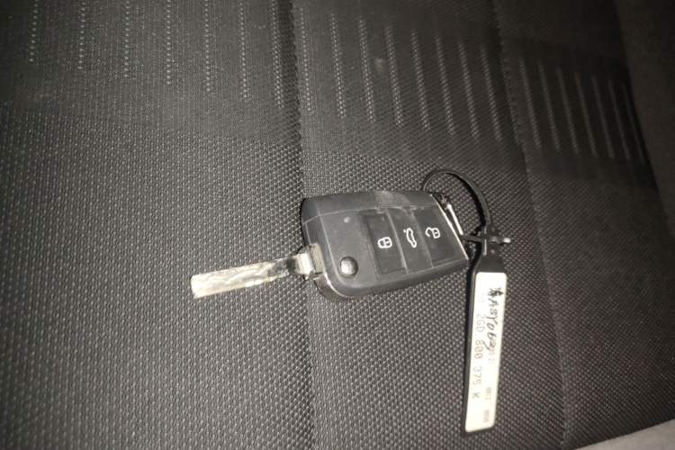 Used Volkswagen T-ROC 2021 280TSI DSG Two-Wheel Drive Elite Connect Edition
