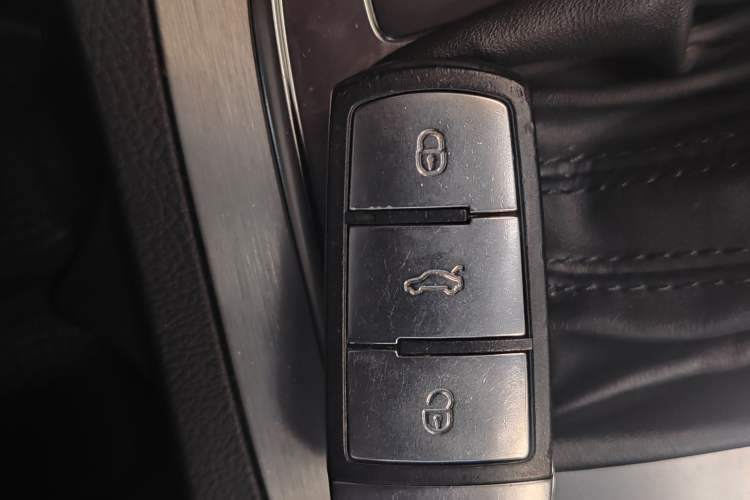 Used Volkswagen FAW-Volkswagen CC 2016 1.8TSI Prestige Model