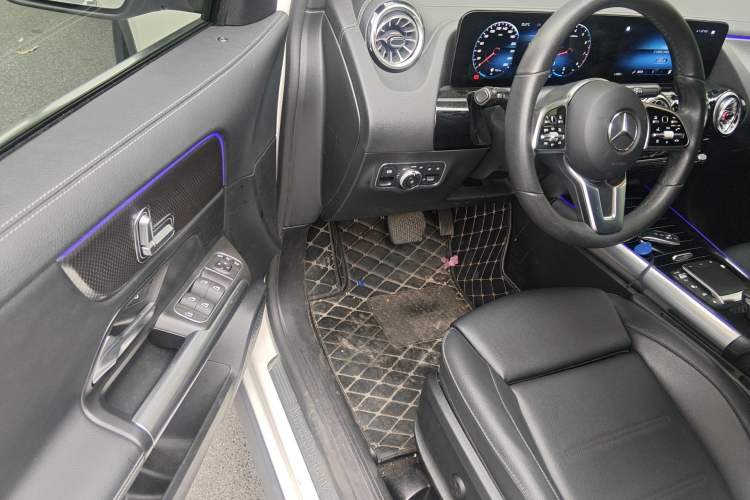 Used Mercedes-Benz GLA 2020 GLA 200 Driver Seat