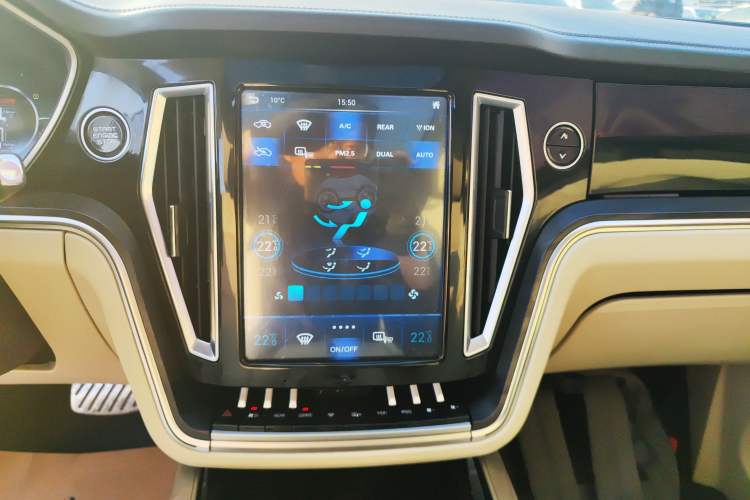 Used Zotye T700 2017 1.8T Dual-Clutch Prestige Model
