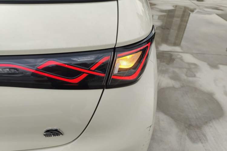 Used BYD Dolphin 2021 405 km Fashion Edition Right Rear Taillight