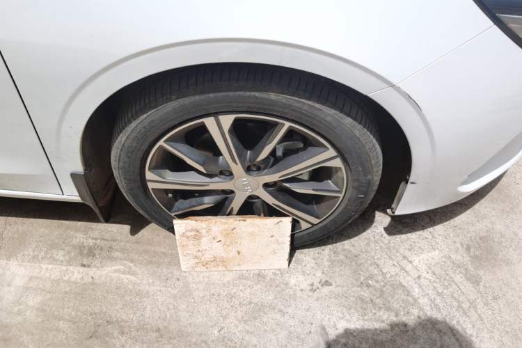 Used Geely Auto Emgrand 2022 4th Generation 1.5L CVT Luxury Model
