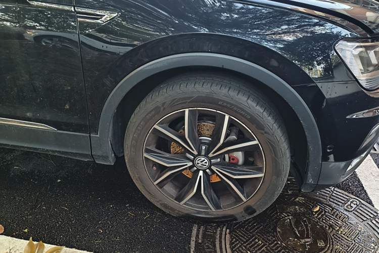 Used Volkswagen Tiguan L 2020 330TSI Automatic Two-Wheel Drive Smart Luxury Edition China VI Standard Right Front Wheel Hub