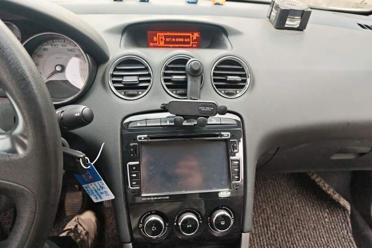 Used Peugeot 408 2013 1.6L Manual Comfort Edition