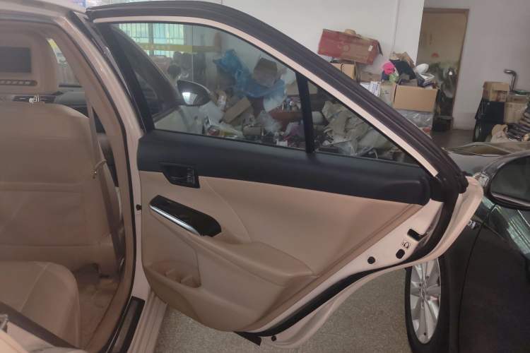 Used Toyota Camry 2012 Luxurious Edition 2.5HG Zunrui
