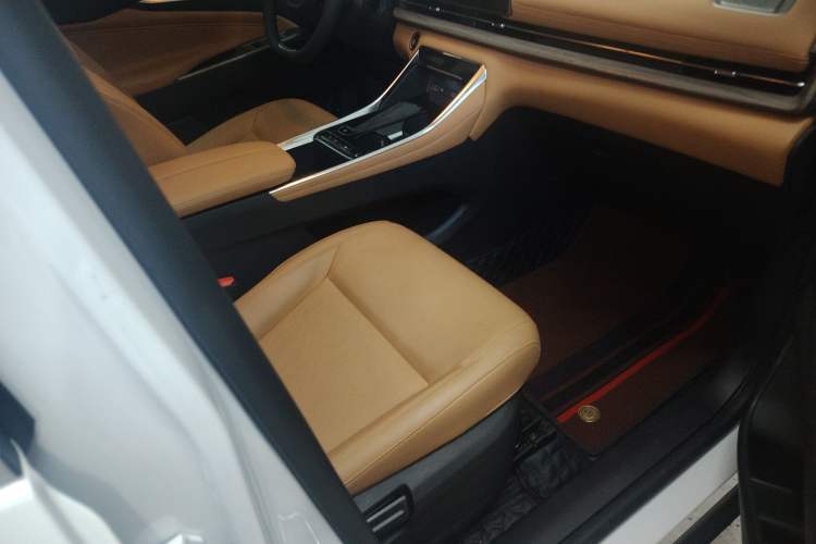 Used SAIC MAXUS G50 2025 MAX 1.5T Automatic Luxury Edition