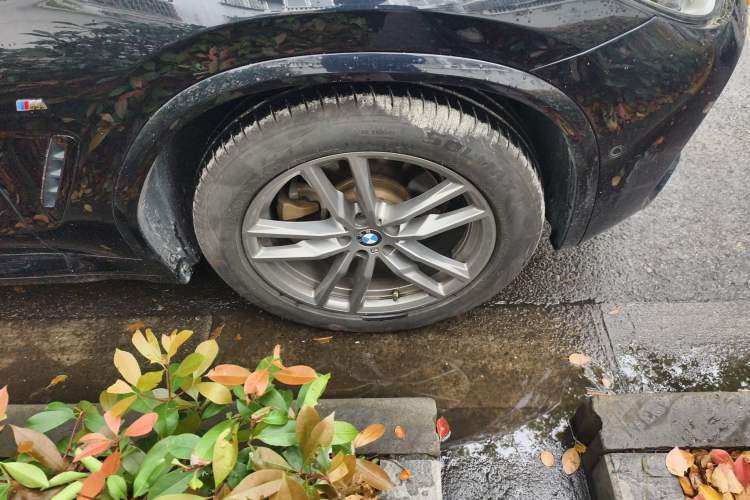 Used BMW X3 2020 xDrive28i M Sport Package Right Front Wheel Hub