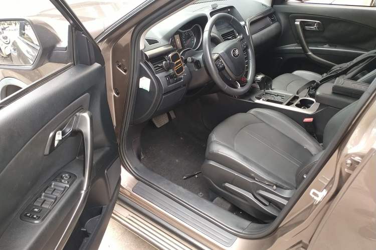 Used Bestune X80 2017 2.0L automatic Technology trim level