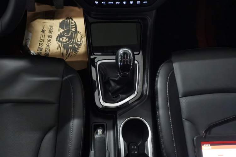 Used CHANGAN CS35PLUS 2021 Honor Million Edition 1.6L Manual Luxury Model
