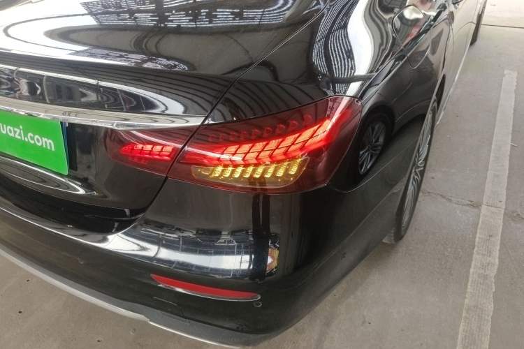 Used Mercedes-Benz E-Class 2022 Second Facelift E 300 L Sporty and Stylish Edition Exterior 3