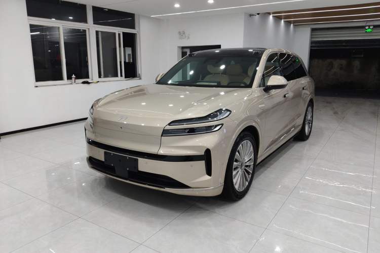 Used ONVO Luxeed L90 2025 Model—Max Six-Seater Version