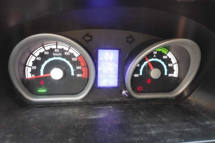 Used Golden Dragon Hiace New Energy 2021 Longyun GLE550 4421 mm long with a 41.86 kWh battery
