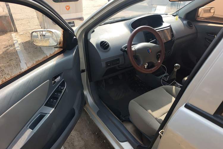 Used Geely Auto Diamond 2013 1.5L Manual Entry-Level Model
