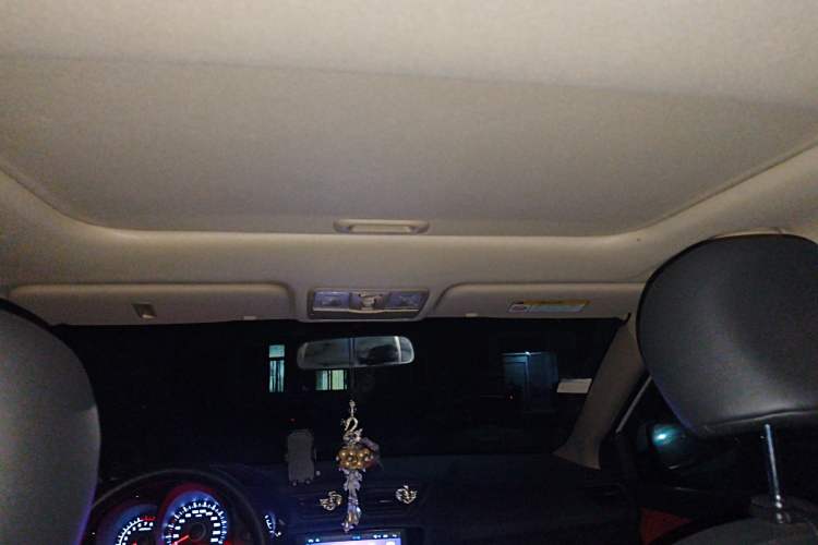 Used Kia K2 2015 Hatchback 1.4L AT GLS Cool Edition
