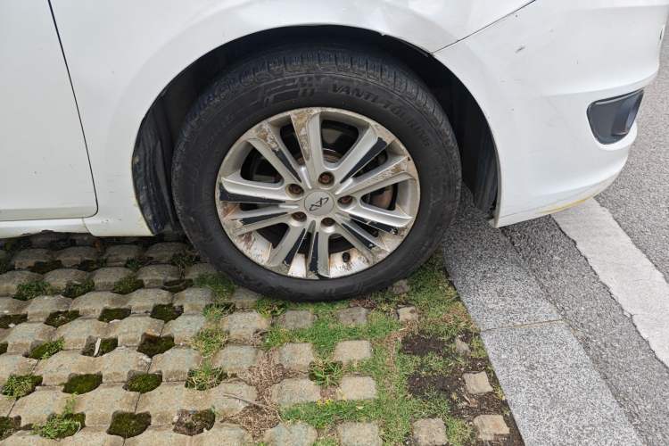 Used Chery E3 2013 1.5L Manual ZhiShang Model
