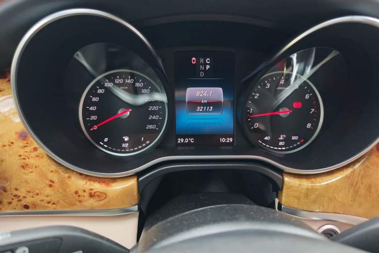 Used Mercedes-Benz V-Class 