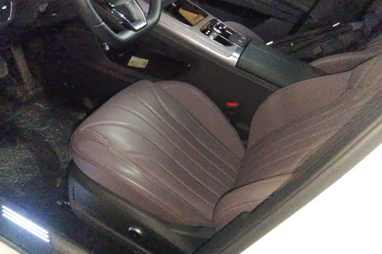 Used Chery Tiggo 9 2025 2.0T Automatic Two-Wheel Drive Luxury Edition 5 Seats
