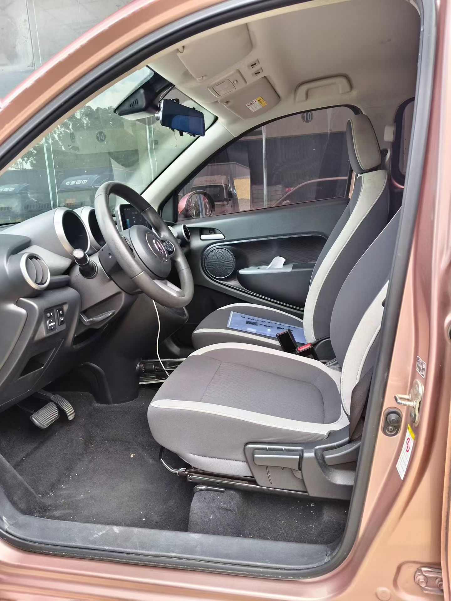 Vordere Reihe im Auto