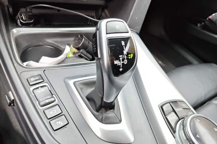 Used BMW 3 Series 2013 328i M Sport Gear Lever