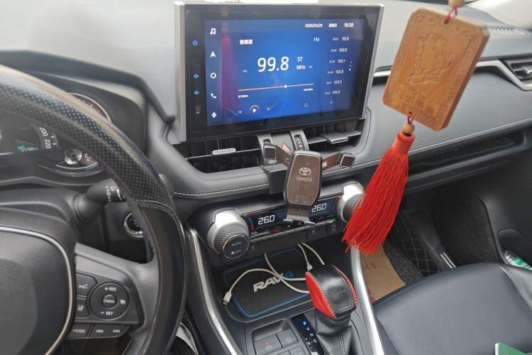 Used Toyota RAV4 2021 2.0L CVT Two-Wheel Drive Fashion PLUS Edition Audio And AC Panel