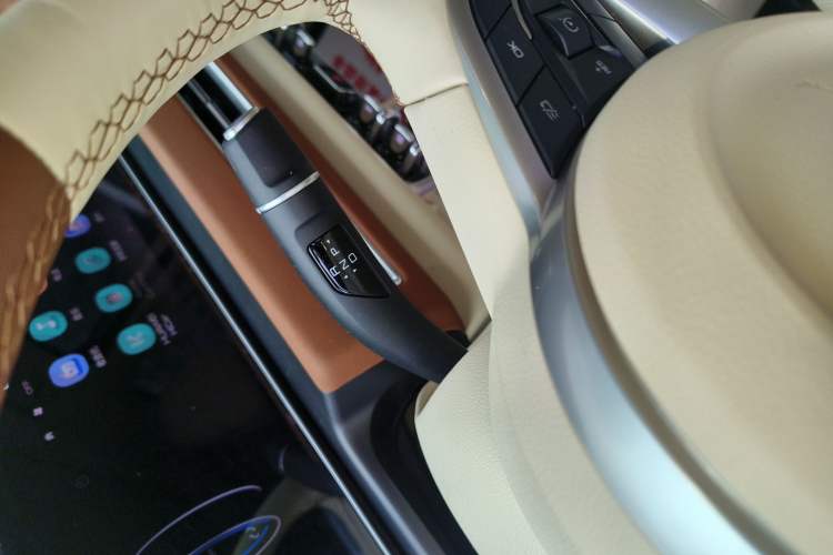 Used ORA Good Cat GT 2024 Mulan Edition 401 km Range Luxury Version 126 kW