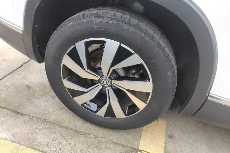 Used Volkswagen Tayron 2021 330TSI Two-Wheel Drive Luxury Smart Connectivity Version
