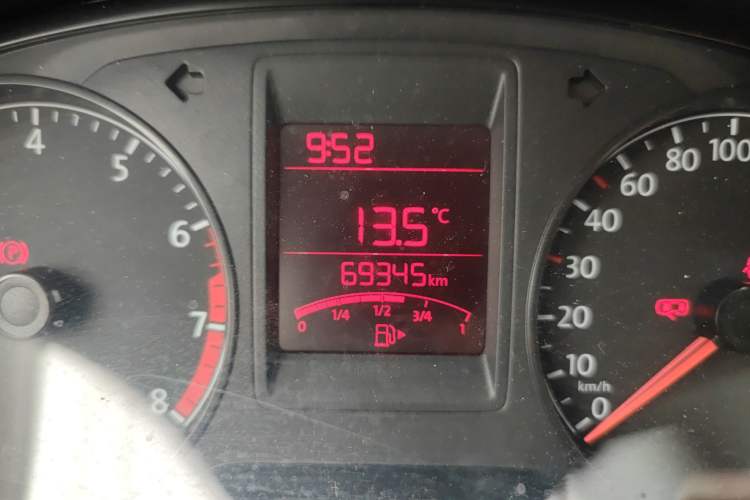 Used Volkswagen Jetta 2015 Value Edition 1.6L Manual Fashionable Style