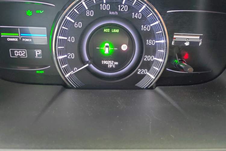 Used Honda Elysion 2019 2.0L Hybrid Supreme Edition Odometer Close Up
