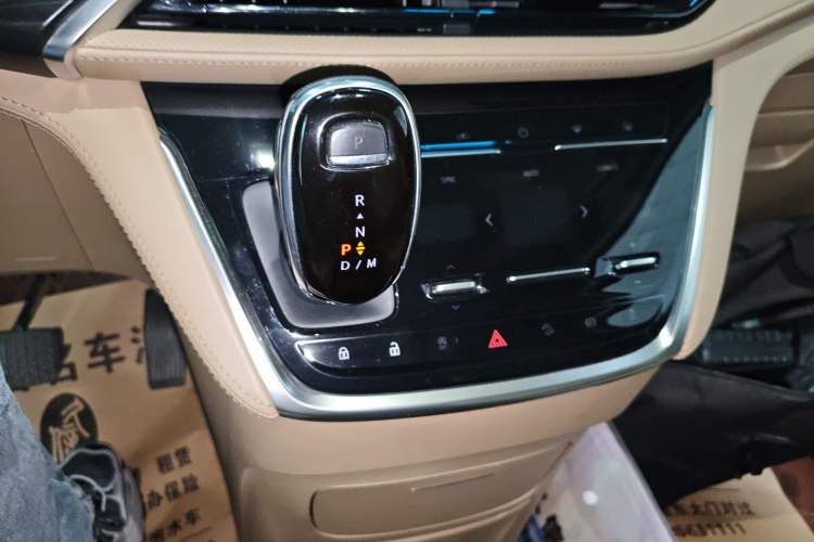 Used Buick GL8 2020 ES Land Cruiser 653T Luxury Edition
