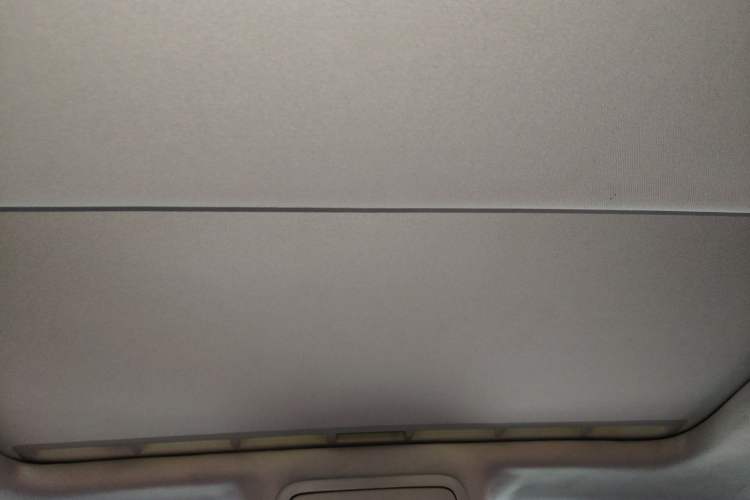 Used Volkswagen Sagitar 2015 230TSI Automatic Comfort Version Headliner